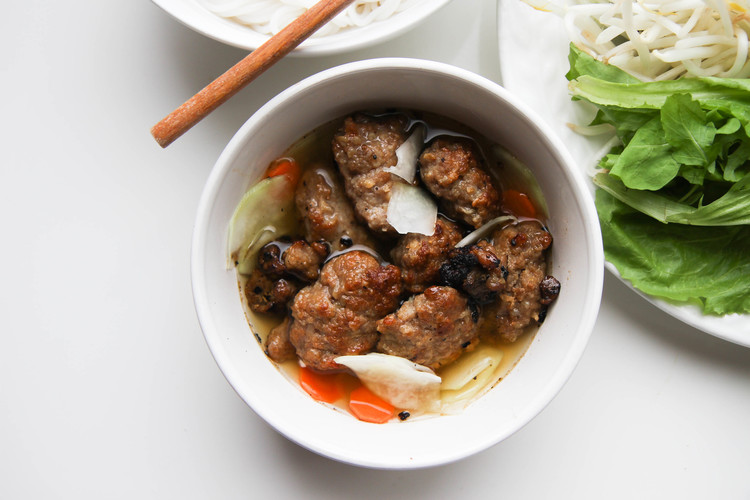 How to make Bun Cha-Ha Noi(Grilled Pork Noodle)